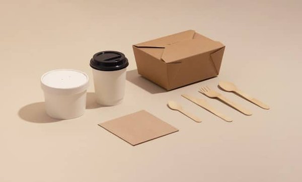 What impact does eco-friendly packaging have on the reduction of single-use plastics?