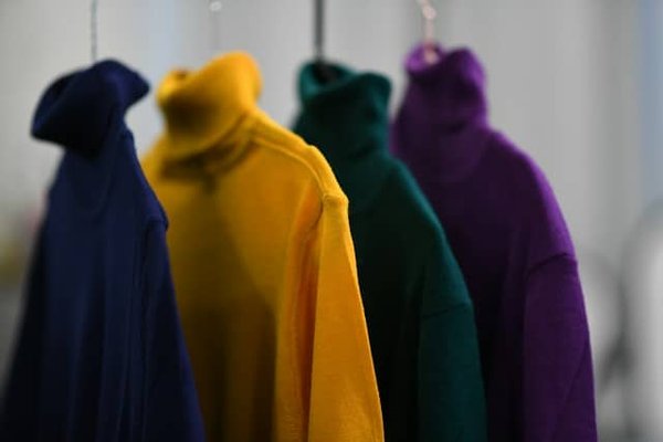 How to style a turtleneck for modern looks?